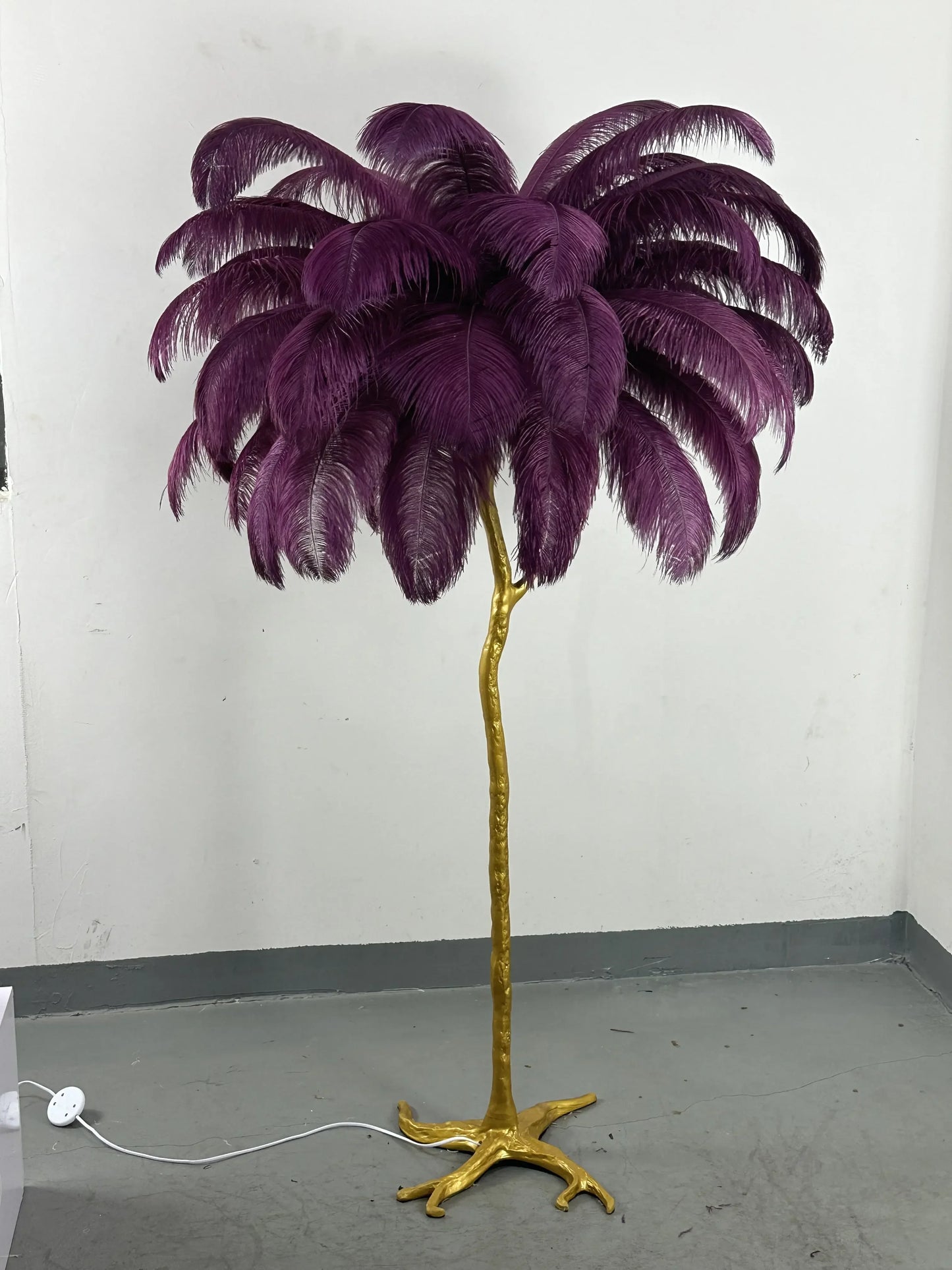 Luxury Modern White Pink Ostrich Feather Floor Lamp Home Corridor Party Stage Romantic Road Decoration E27 Light Bulb Fixture