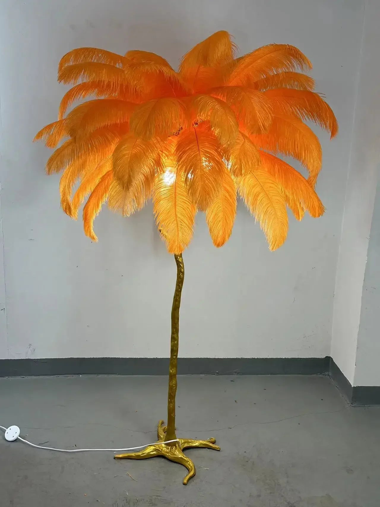 Luxury Modern White Pink Ostrich Feather Floor Lamp Home Corridor Party Stage Romantic Road Decoration E27 Light Bulb Fixture