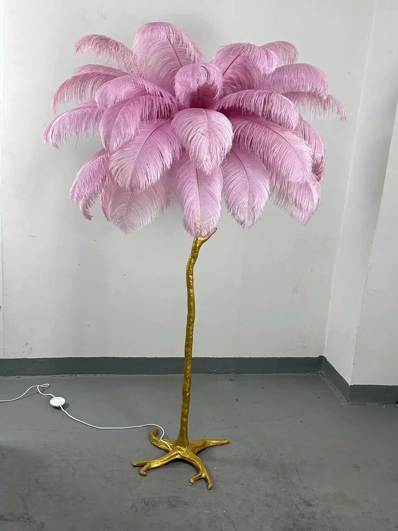 Luxury Modern White Pink Ostrich Feather Floor Lamp Home Corridor Party Stage Romantic Road Decoration E27 Light Bulb Fixture