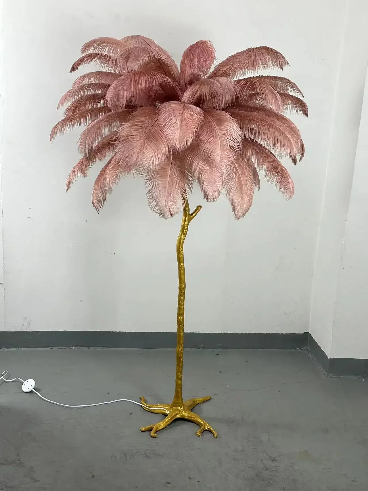 Luxury Modern White Pink Ostrich Feather Floor Lamp Home Corridor Party Stage Romantic Road Decoration E27 Light Bulb Fixture
