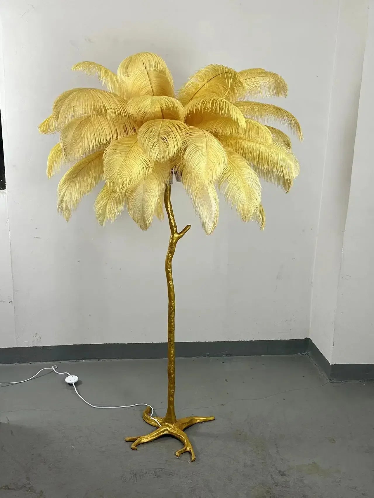 Luxury Modern White Pink Ostrich Feather Floor Lamp Home Corridor Party Stage Romantic Road Decoration E27 Light Bulb Fixture