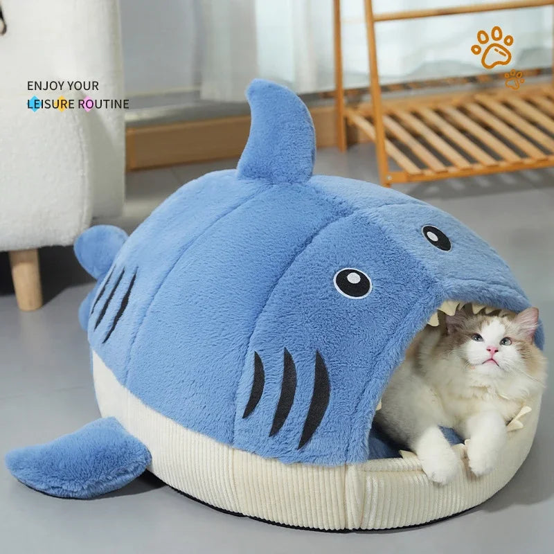 New Cartoon Shark Warm Cat Bed Pet Cave Bed Creative Indoor Pet Supplies Semi Enclosed Design Comfortable Soft in Winter Dog Bed