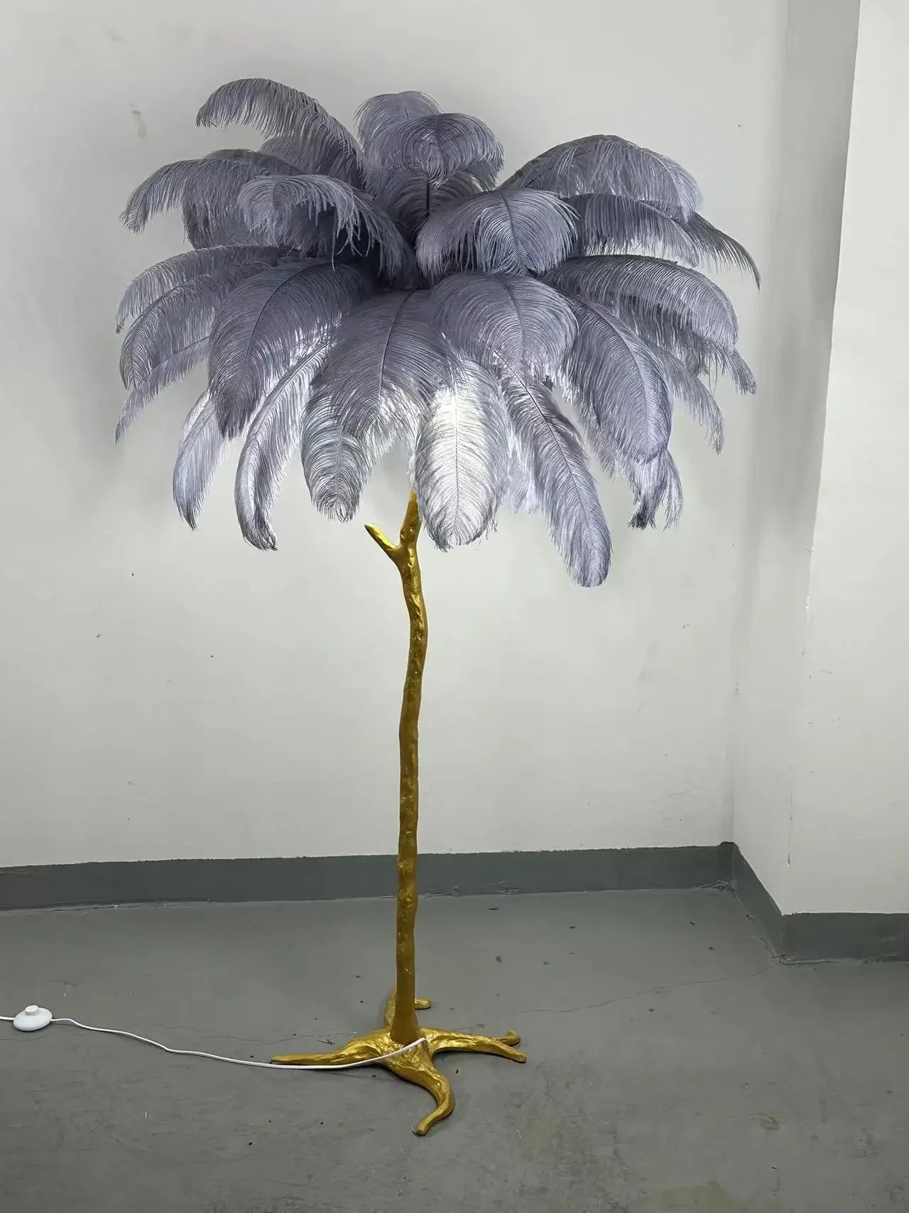 Luxury Modern White Pink Ostrich Feather Floor Lamp Home Corridor Party Stage Romantic Road Decoration E27 Light Bulb Fixture